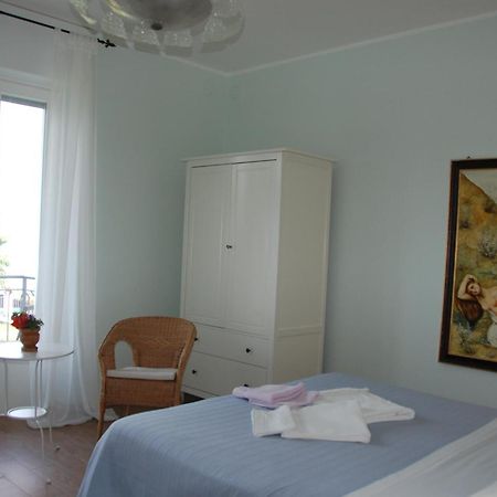 B&B Cherry En Rose Lezzeno Exterior photo