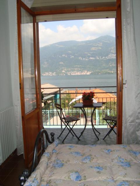 B&B Cherry En Rose Lezzeno Exterior photo