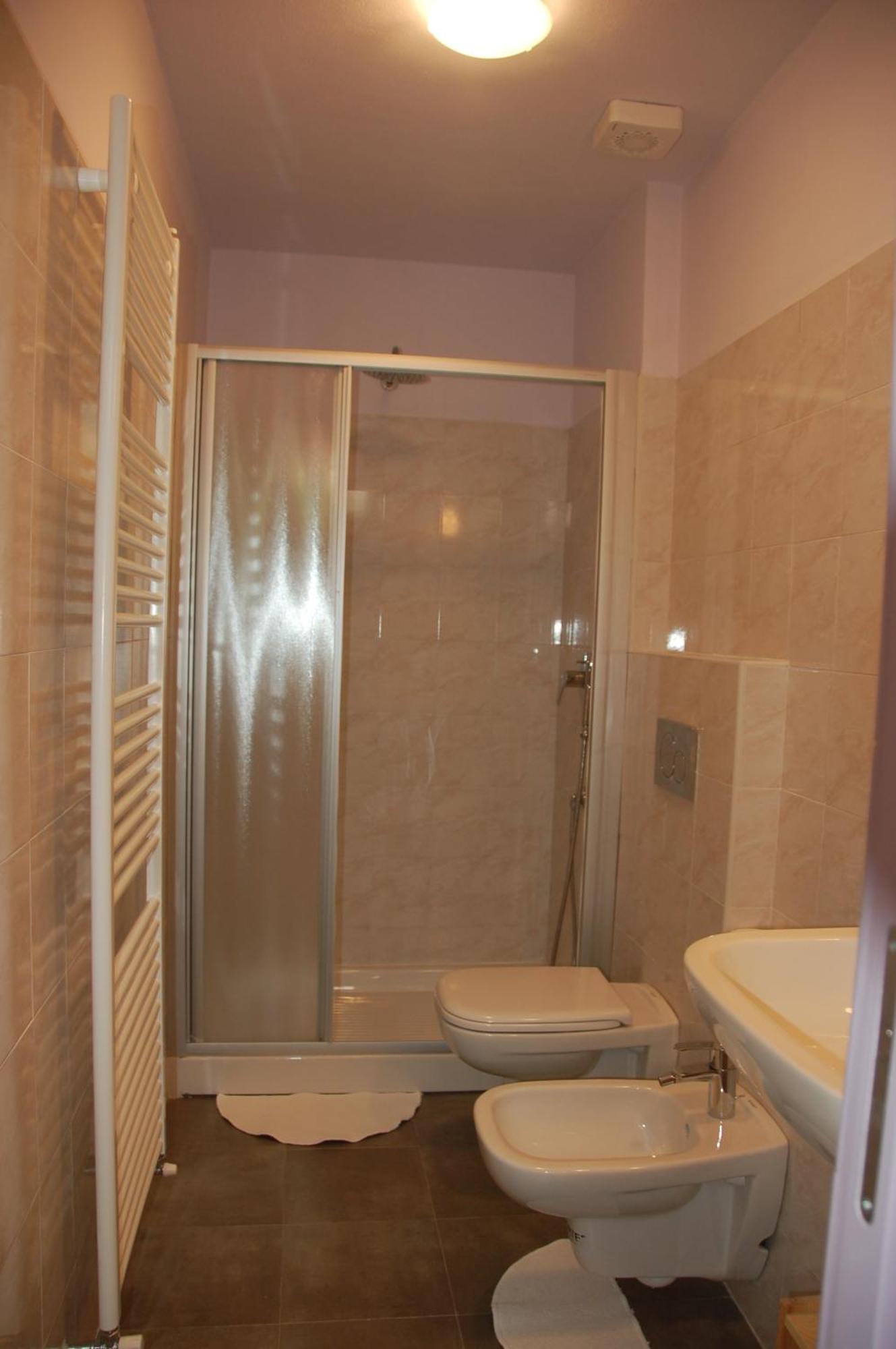 B&B Cherry En Rose Lezzeno Exterior photo