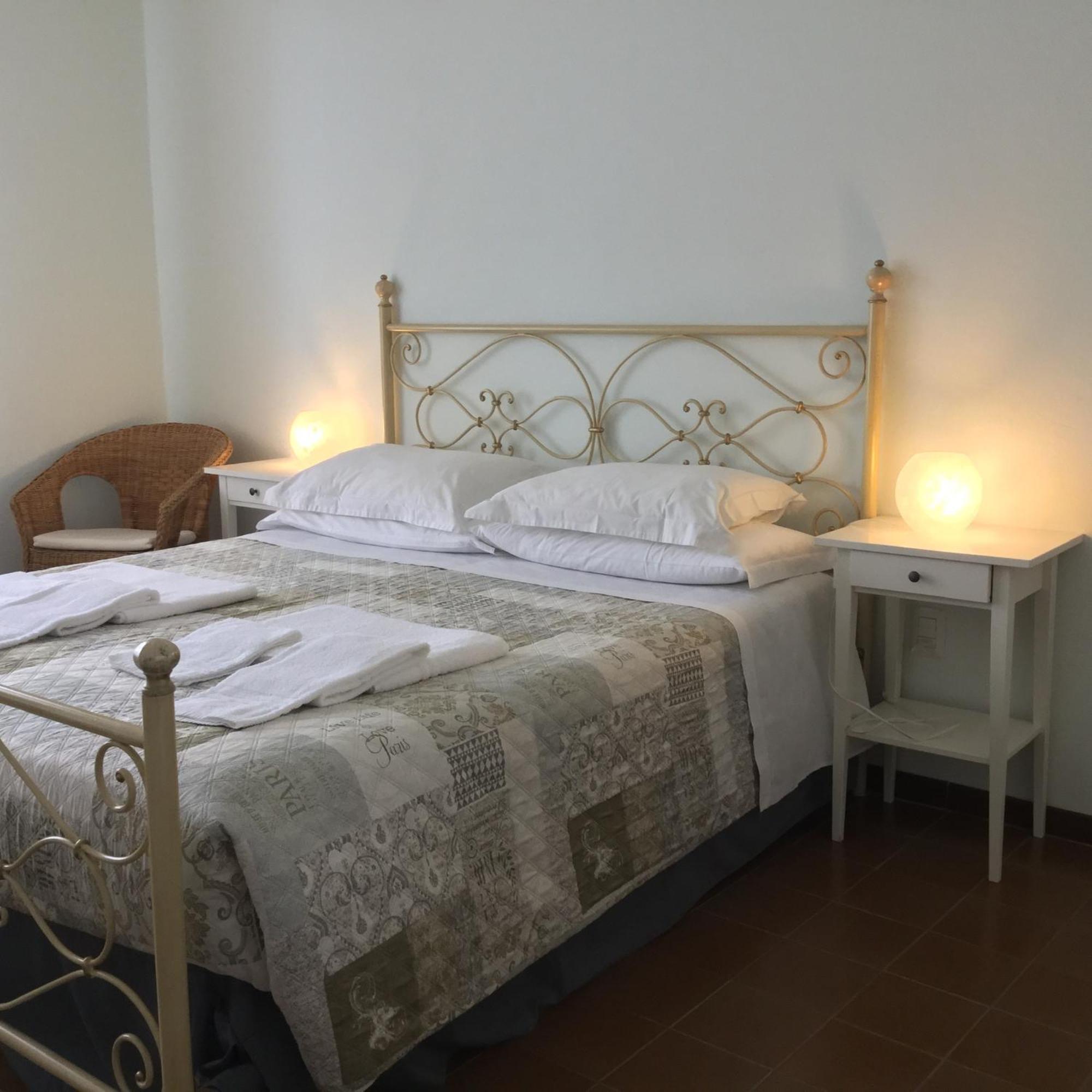 B&B Cherry En Rose Lezzeno Exterior photo