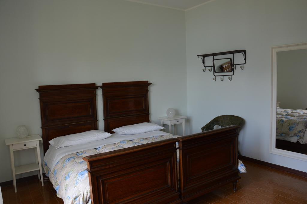 B&B Cherry En Rose Lezzeno Exterior photo