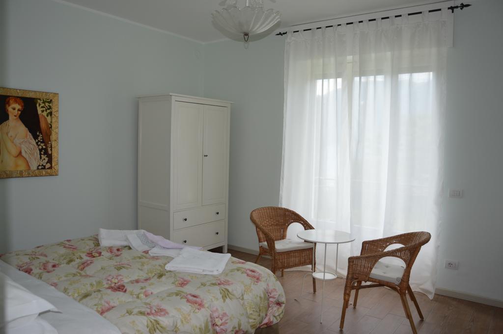 B&B Cherry En Rose Lezzeno Exterior photo