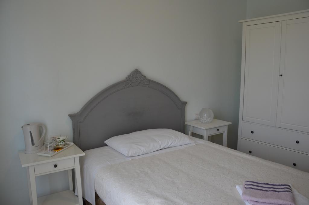 B&B Cherry En Rose Lezzeno Room photo