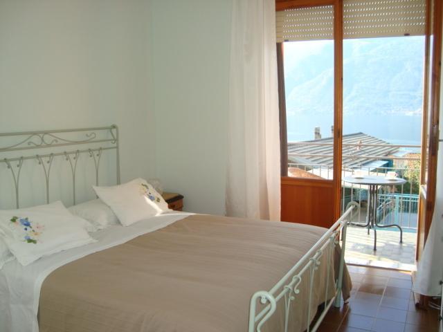 B&B Cherry En Rose Lezzeno Exterior photo